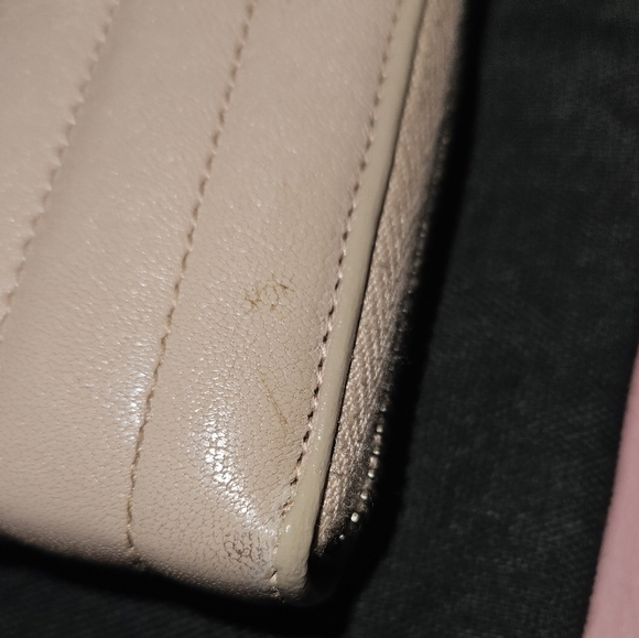 Yves Saint Laurent Quilted Wallet - Picture 2 of 7